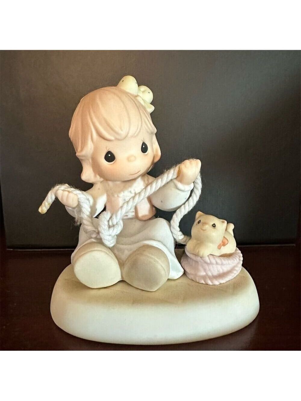 Precious Moments 1998 "Believe it Or Knot, I Luv You" Figurine
